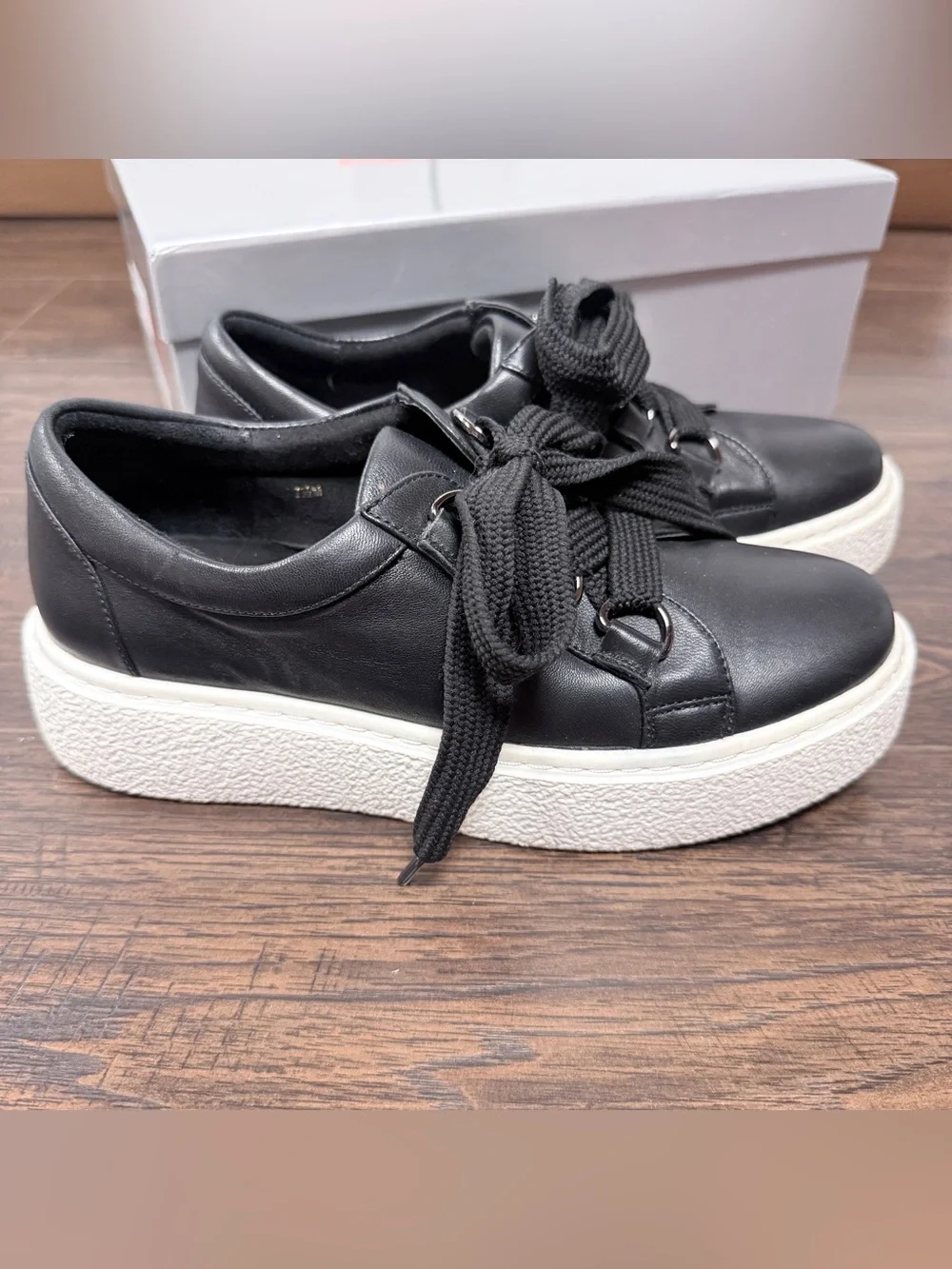 Vaneli Sport Yevka Black Leather Platform Lace Up Sneakers 7.5